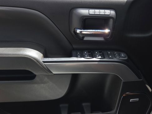 Used 2018 Chevrolet Silverado 2500 LTZ w/ Vortec Plus Package AWD/4WD image 17