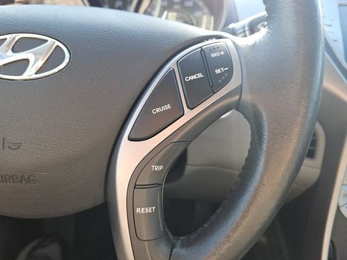 Used 2013 Hyundai Elantra Limited w/ Technology Pkg FWD image 13