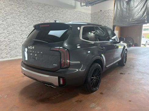 Used 2023 Kia Telluride EX w/ EX Captain's Chair Package AWD/4WD image 7