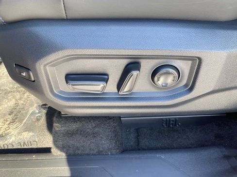 New 2026 Toyota Tundra Platinum AWD/4WD image 24