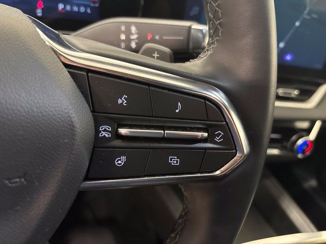 Used 2026 Chevrolet Equinox LT AWD/4WD image 27