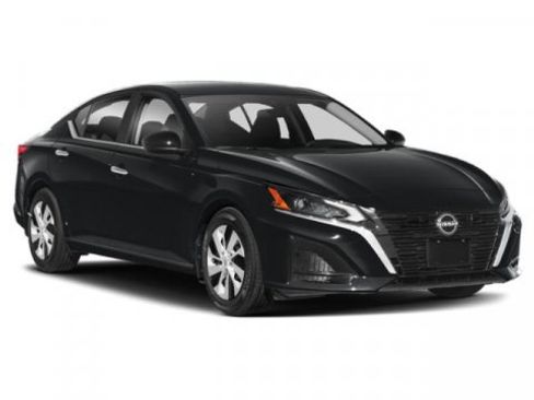Used 2024 Nissan Altima 2.5 SR FWD image 9