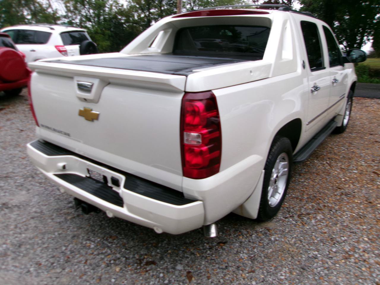 Used 2013 Chevrolet Avalanche LTZ AWD/4WD image 20