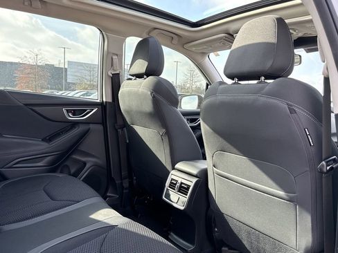 Used 2024 Subaru Forester Premium image 15