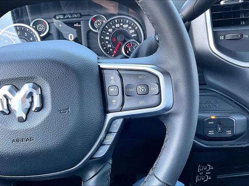 Used 2025 RAM 2500 Big Horn AWD/4WD image 7