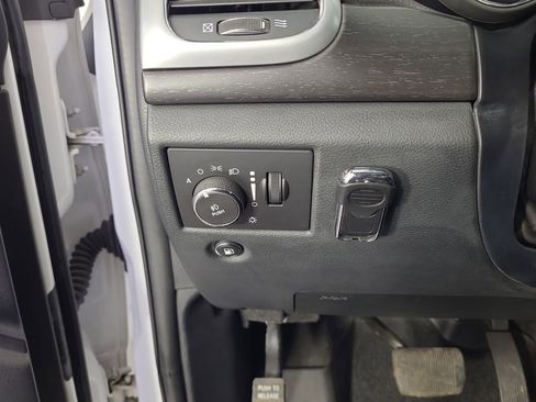 Used 2015 Jeep Grand Cherokee Altitude AWD/4WD image 16