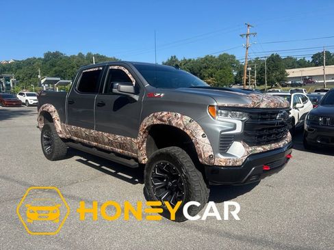 Used 2024 Chevrolet Silverado 1500 LT Trail Boss w/ Convenience Package II AWD/4WD image 1