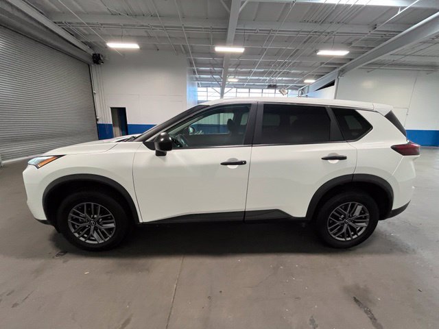 Used 2024 Nissan Rogue S FWD image 6