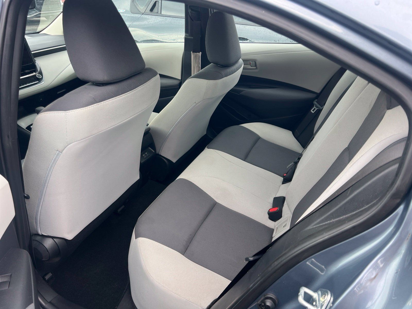 Used 2024 Toyota Corolla LE FWD image 6