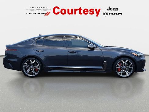 Used 2020 Kia Stinger GT1 AWD/4WD image 3