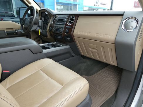 Used 2012 Ford F250 Lariat w/ Chrome Pkg AWD/4WD image 14