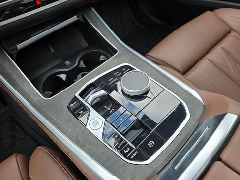 Used 2024 BMW X5 xDrive40i w/ Premium Package AWD/4WD image 44