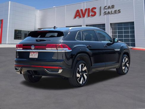Used 2025 Volkswagen Atlas Cross Sport SE AWD/4WD image 6