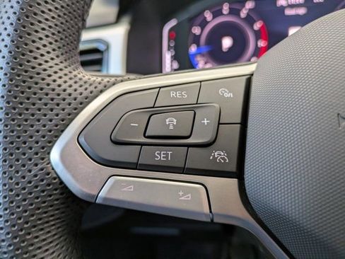 Used 2023 Volkswagen Atlas SEL Premium image 26