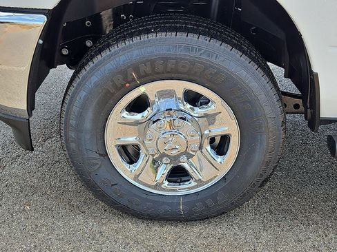 New 2026 RAM 2500 Tradesman AWD/4WD image 13