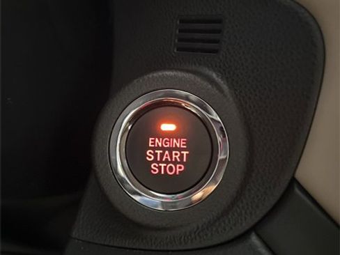 Used 2025 Subaru Outback Premium image 14