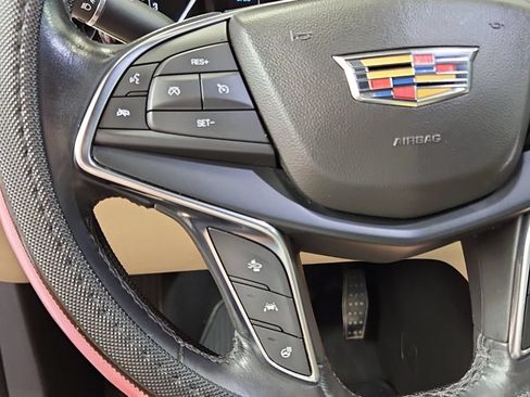 Used 2019 Cadillac XT5 Luxury AWD/4WD image 11