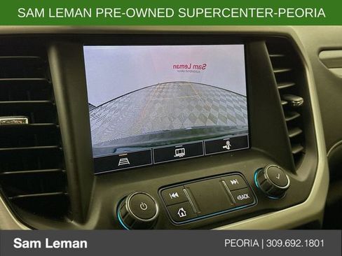 Used 2021 GMC Acadia SLT w/ Elevation Edition image 14