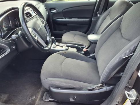 Used 2013 Chrysler 200 Touring w/ S Exterior Appearance Pkg FWD image 10