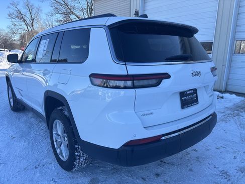 Used 2024 Jeep Grand Cherokee L Laredo image 7