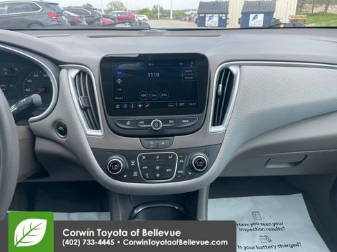 Used 2024 Chevrolet Malibu LT FWD image 11
