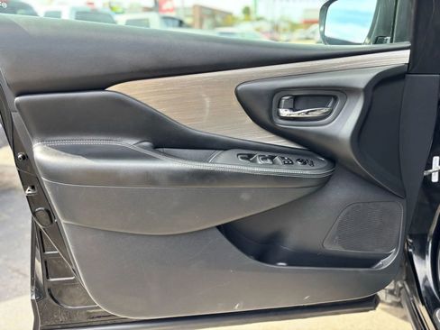 Used 2017 Nissan Murano S w/ Navigation Package image 21