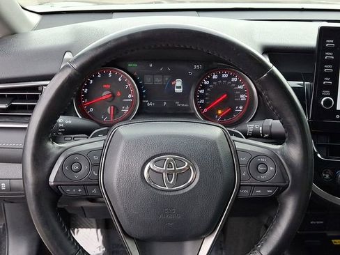 Used 2022 Toyota Camry XSE image 24