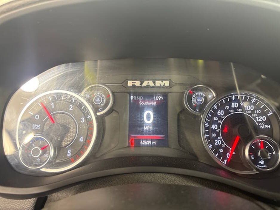 Used 2024 RAM 2500 Tradesman w/ Chrome Appearance Group AWD/4WD image 15
