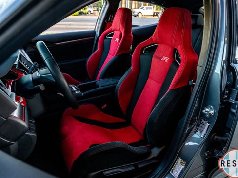 Used 2019 Honda Civic Type R image 9