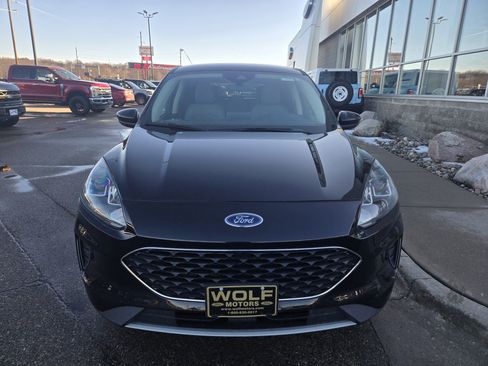 Certified 2020 Ford Escape SE image 4