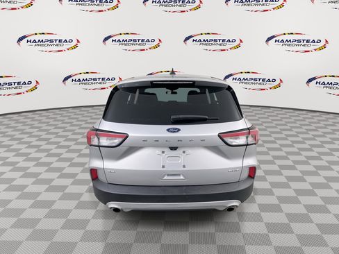 Used 2020 Ford Escape SE image 7
