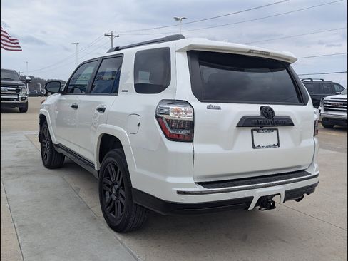 Used 2021 Toyota 4Runner Nightshade image 8