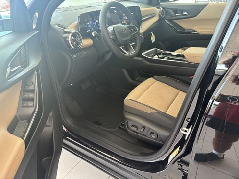 New 2026 Chevrolet Equinox ACTIV w/ Convenience Package III image 7