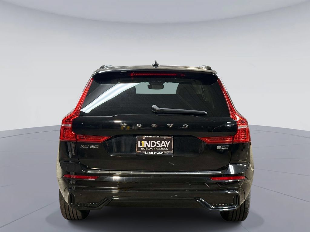 Used 2023 Volvo XC60 B5 Plus w/ Protection Package Premier AWD/4WD image 11
