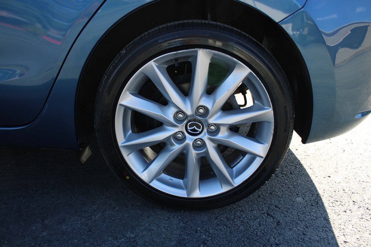 Used 2017 MAZDA MAZDA3 Touring FWD image 13