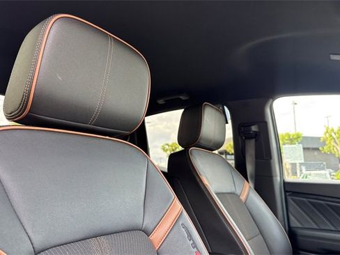 Used 2023 GMC Canyon AT4 image 19