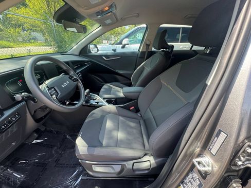 Used 2026 Kia Niro LX FWD image 24