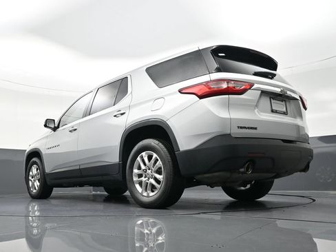 Used 2020 Chevrolet Traverse LS image 27