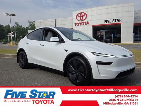 Used 2026 Tesla Model Y Long Range AWD/4WD image 1