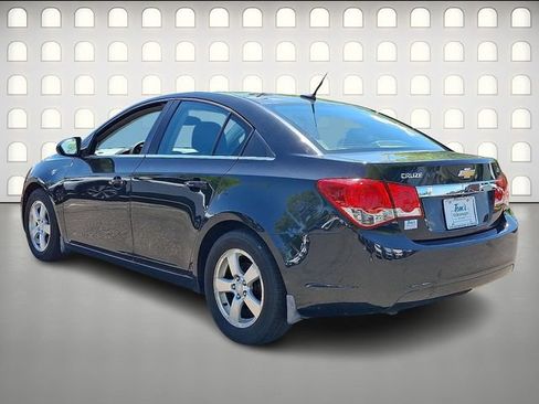 Used 2014 Chevrolet Cruze LT w/ Technology Package FWD image 5