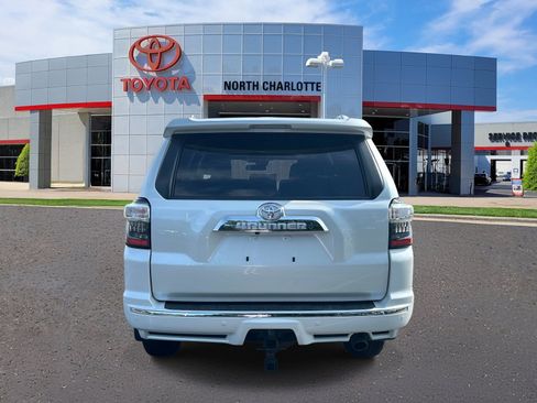Used 2024 Toyota 4Runner Limited AWD/4WD image 5