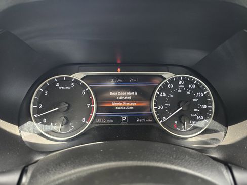 Used 2023 Nissan Sentra SR w/ SR Premium Package FWD image 17