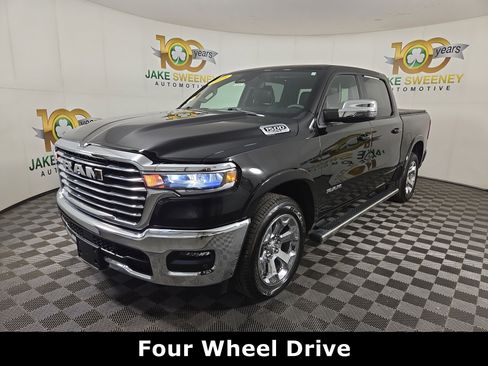 Used 2025 RAM 1500 Laramie AWD/4WD image 4