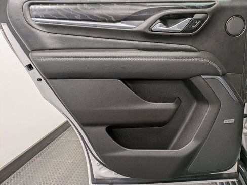 Used 2021 GMC Yukon Denali w/ Denali Premium Package image 21