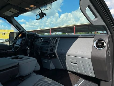 Used 2016 Ford F250 XLT w/ XLT Value Package image 8