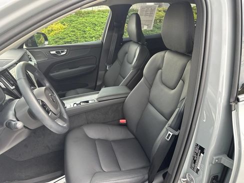 Certified 2025 Volvo XC60 T8 Plus w/ Protection Package Premier AWD/4WD image 22