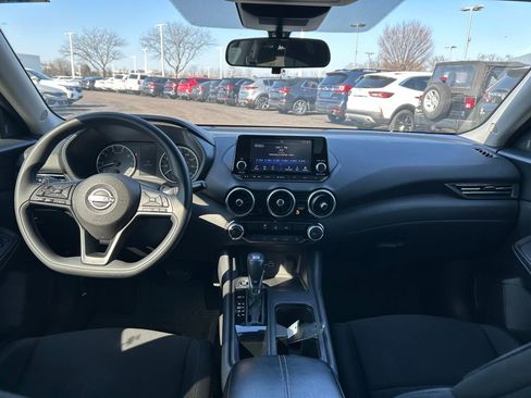 Used 2024 Nissan Sentra S image 9
