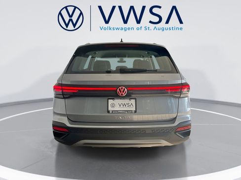 Used 2025 Volkswagen Taos S FWD image 7