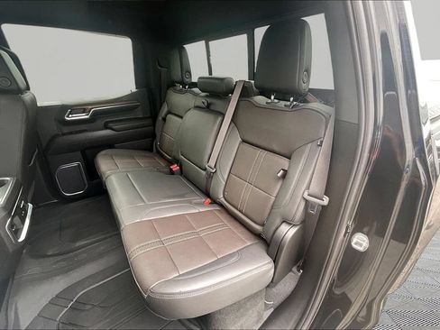 Used 2023 Chevrolet Silverado 1500 High Country w/ High Country Premium Package AWD/4WD image 26