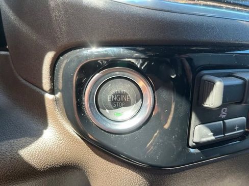 New 2026 GMC Sierra 1500 SLE w/ Preferred Package AWD/4WD image 35